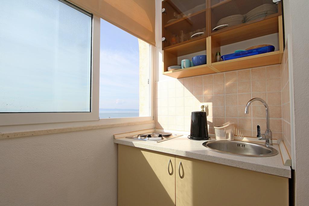 Apartments Adrion Drasnice Ruang foto